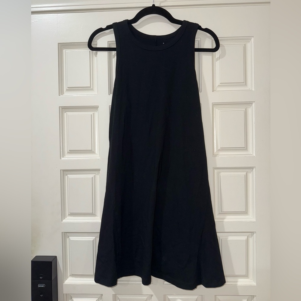 Black Sleeveless Dress
